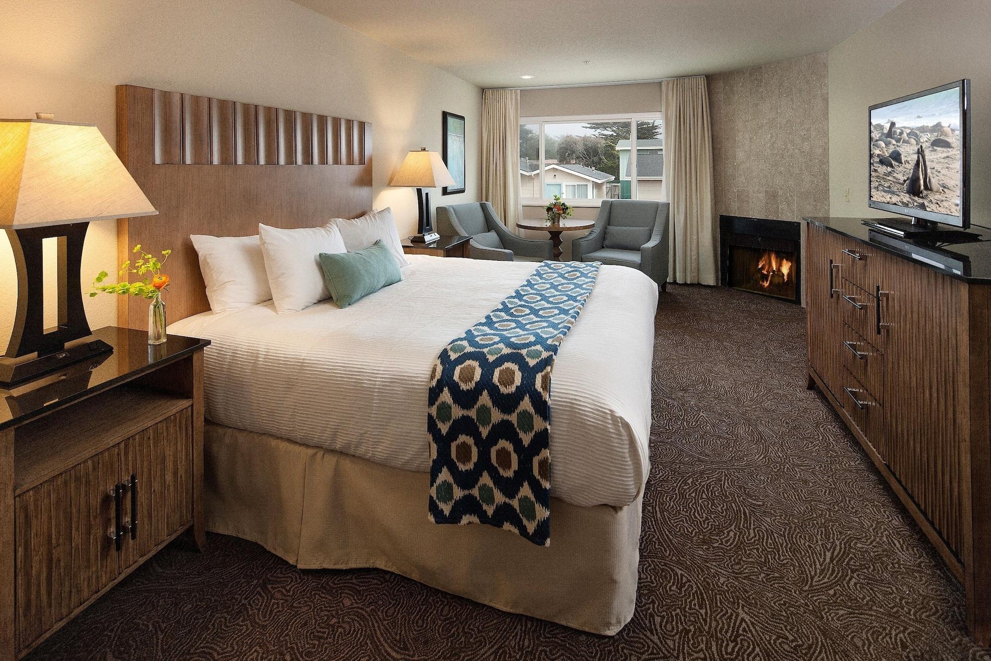 Cambria Landing Inn And Suites Екстериор снимка