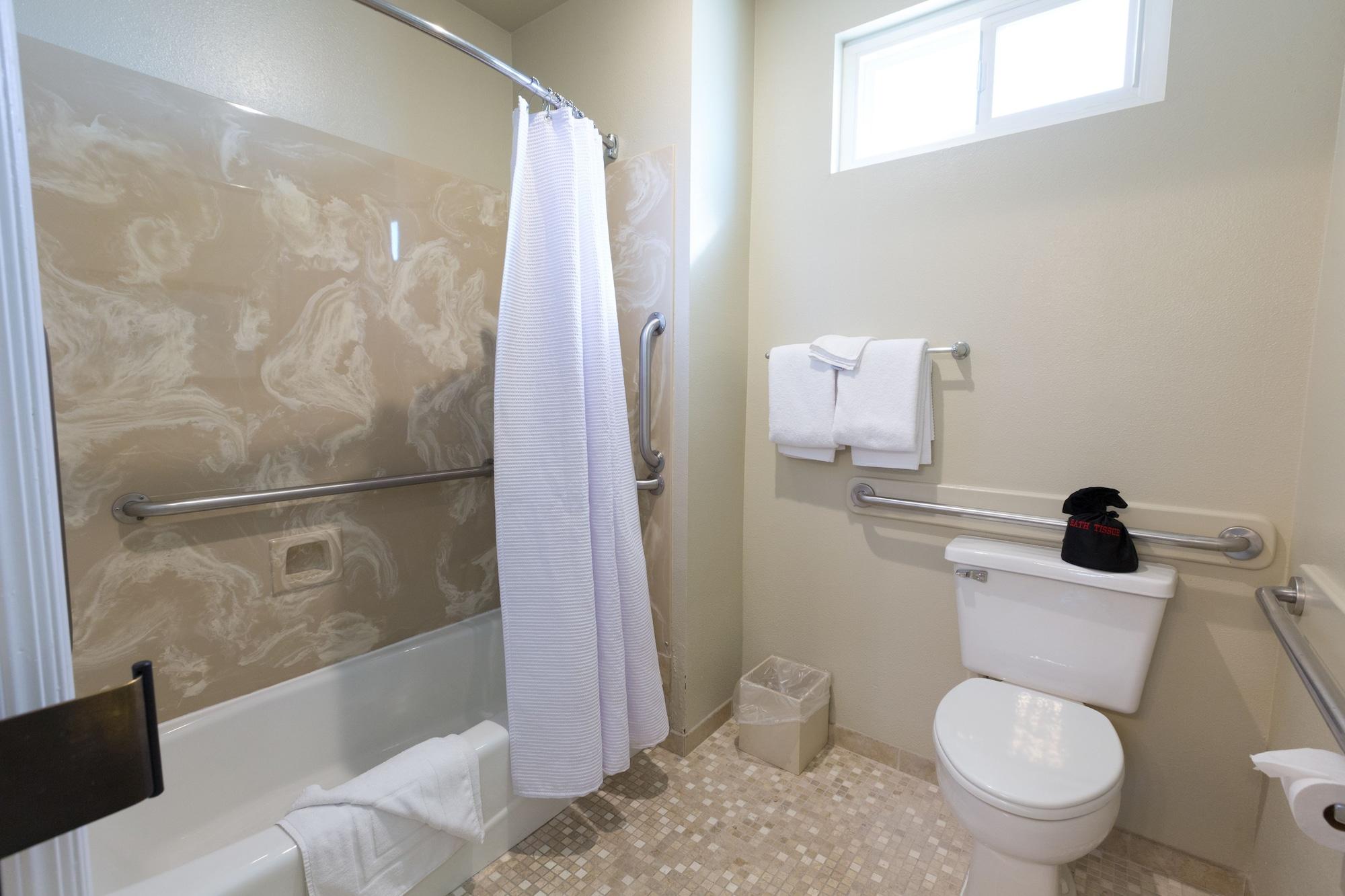 Cambria Landing Inn And Suites Екстериор снимка