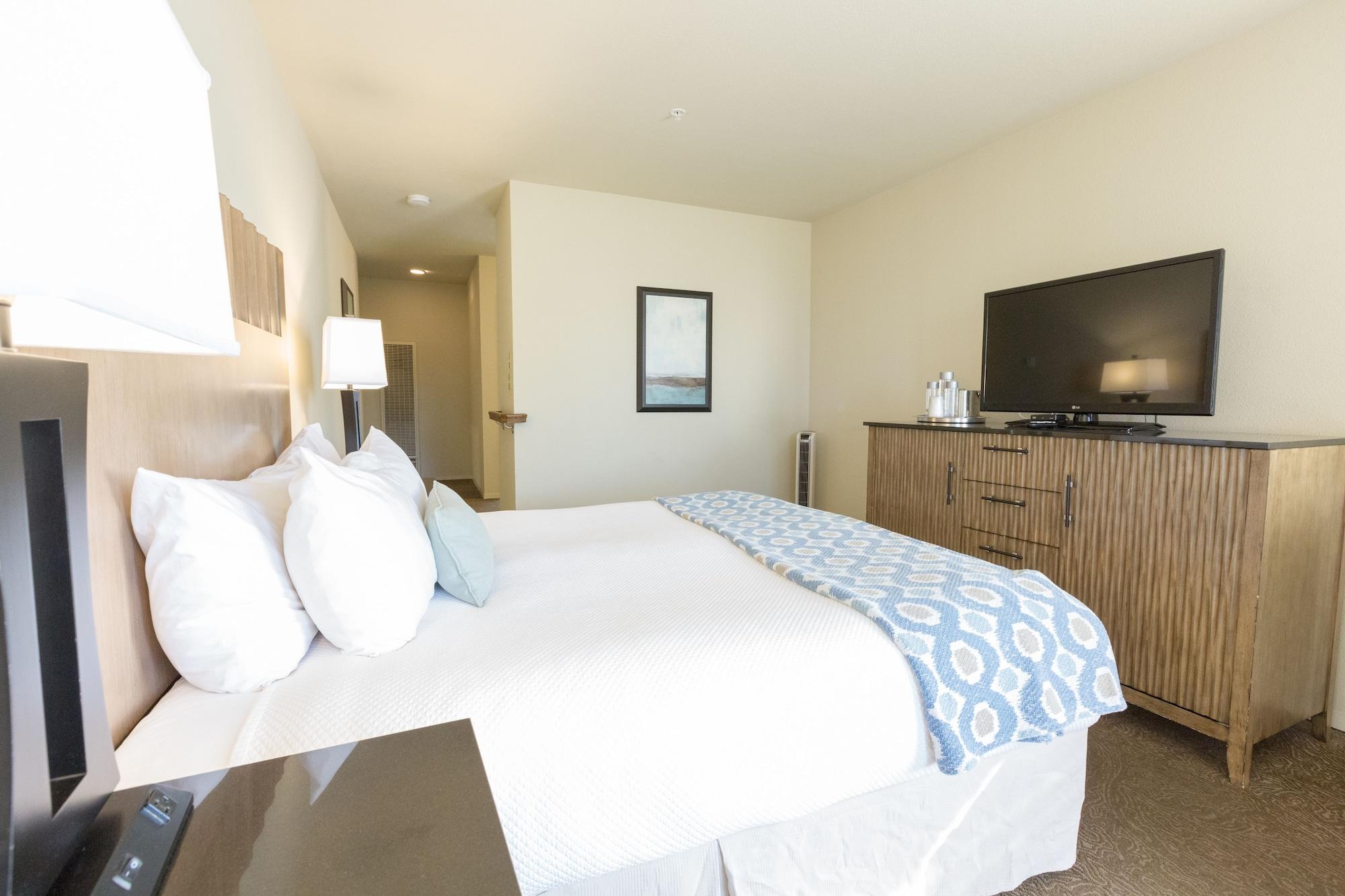 Cambria Landing Inn And Suites Екстериор снимка