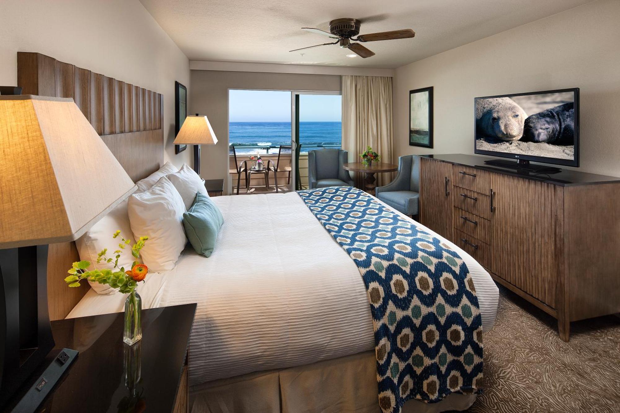 Cambria Landing Inn And Suites Екстериор снимка