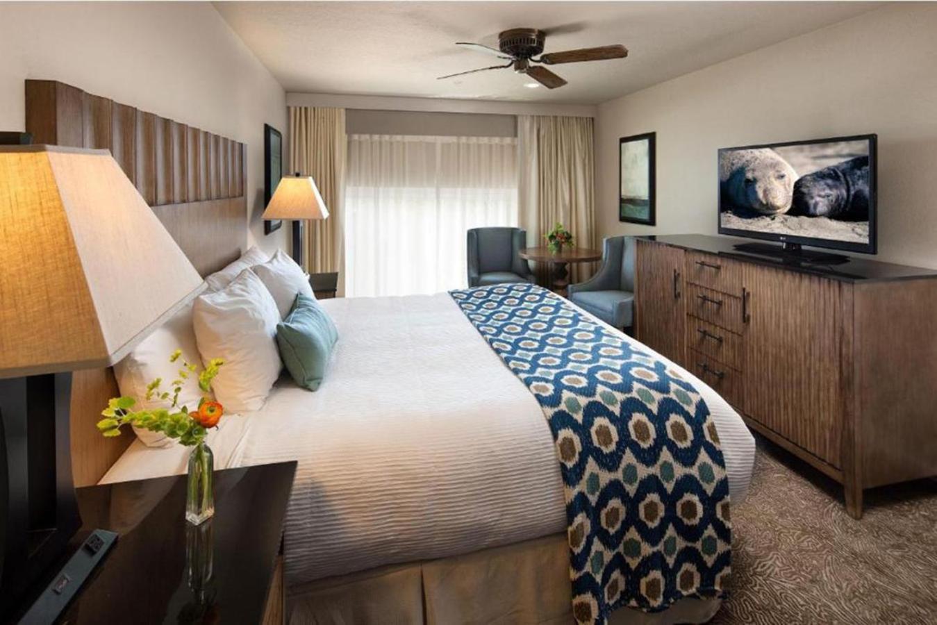 Cambria Landing Inn And Suites Екстериор снимка